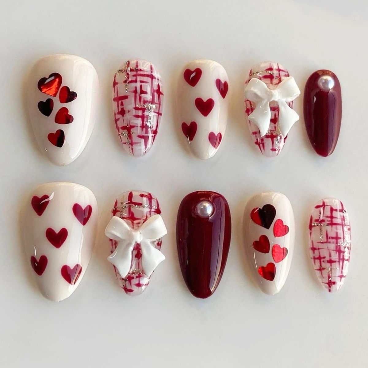 Heartfelt Romance Nails