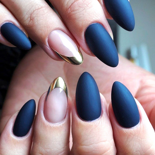 Sapphire Grace Nails